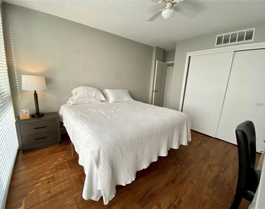 470 3rd Street S - Photo Thumbnail 6