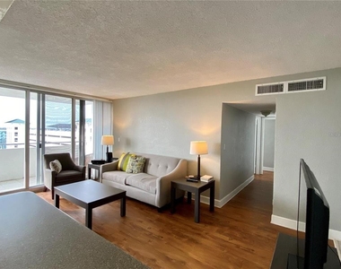 470 3rd Street S - Photo Thumbnail 4