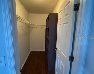 2516 Edgewater Falls Drive - Photo Thumbnail 15