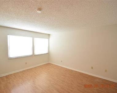 3107 W Horatio Street - Photo Thumbnail 1