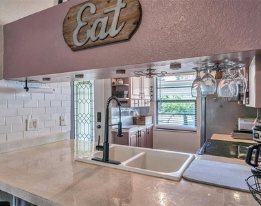 6421 Drexel Drive - Photo Thumbnail 27