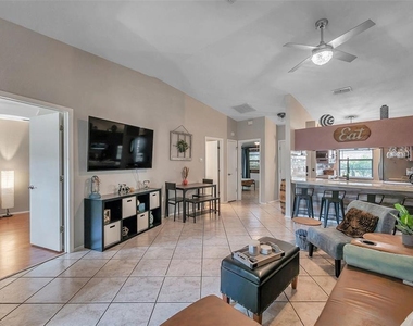 6421 Drexel Drive - Photo Thumbnail 9