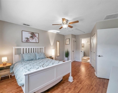 6421 Drexel Drive - Photo Thumbnail 19