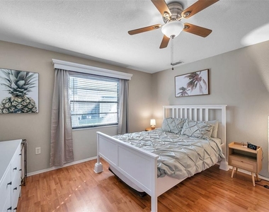6421 Drexel Drive - Photo Thumbnail 18