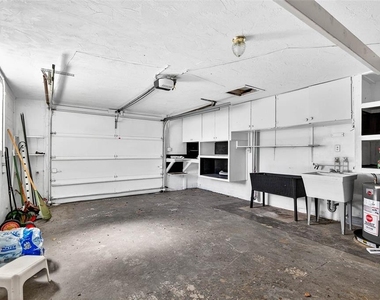 4752 Daphne Street - Photo Thumbnail 10