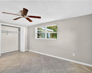 4752 Daphne Street - Photo Thumbnail 8