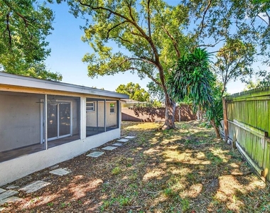 4752 Daphne Street - Photo Thumbnail 17
