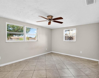 4752 Daphne Street - Photo Thumbnail 7