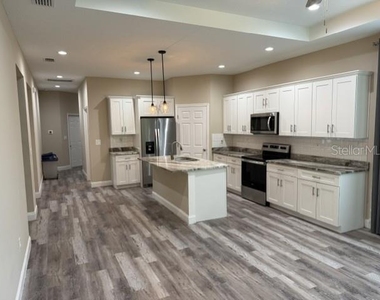 540 Lindsay Anne Court - Photo Thumbnail 5