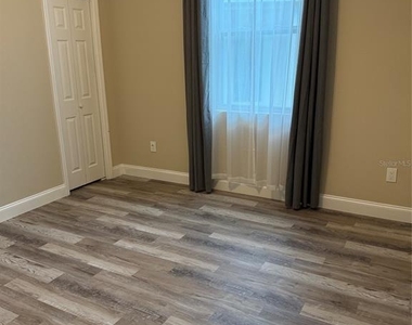 540 Lindsay Anne Court - Photo Thumbnail 6