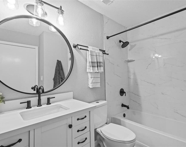 10265 Gandy Boulevard N - Photo Thumbnail 17