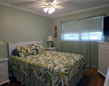 10036 63rd Avenue N - Photo Thumbnail 18