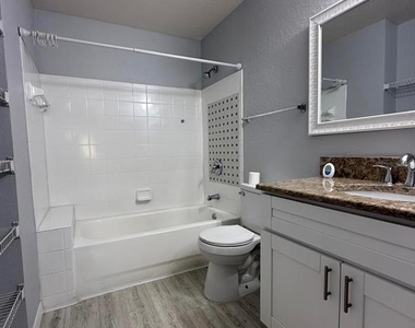 17102 Carrington Park Drive - Photo Thumbnail 10