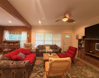 8001 27th Avenue N - Photo Thumbnail 3