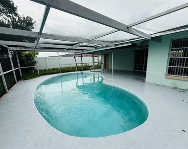7910 Lilac Drive - Photo Thumbnail 26