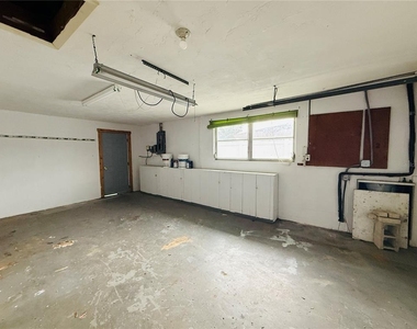 7910 Lilac Drive - Photo Thumbnail 25