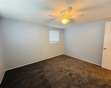 7910 Lilac Drive - Photo Thumbnail 17