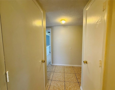 7910 Lilac Drive - Photo Thumbnail 23