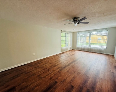 7910 Lilac Drive - Photo Thumbnail 3