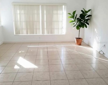 1001 Bay Breeze Terrace - Photo Thumbnail 3