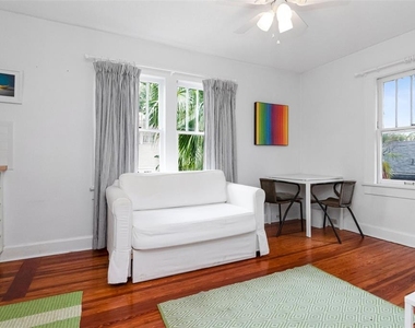 126 8th Avenue Ne - Photo Thumbnail 4