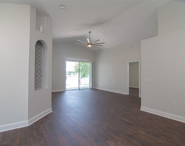 8635 Manassas Road - Photo Thumbnail 9