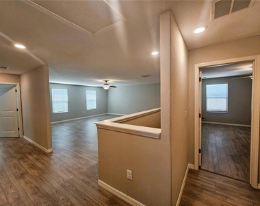 6822 King Creek Drive - Photo Thumbnail 33