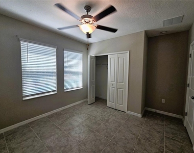 6822 King Creek Drive - Photo Thumbnail 6