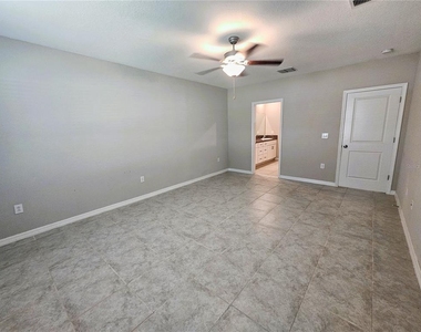 6822 King Creek Drive - Photo Thumbnail 19