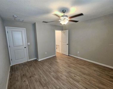 6822 King Creek Drive - Photo Thumbnail 39