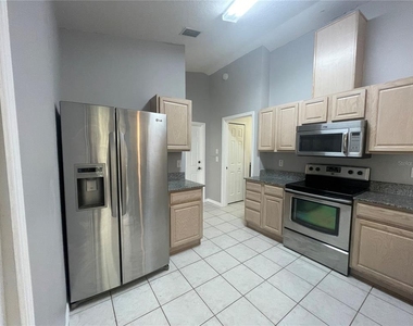 18143 Portside St - Photo Thumbnail 3
