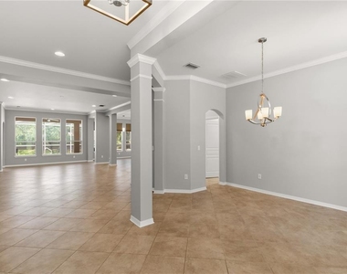 7051 Derwent Glen Circle - Photo Thumbnail 8