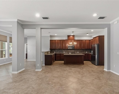 7051 Derwent Glen Circle - Photo Thumbnail 16