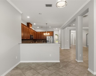 7051 Derwent Glen Circle - Photo Thumbnail 17
