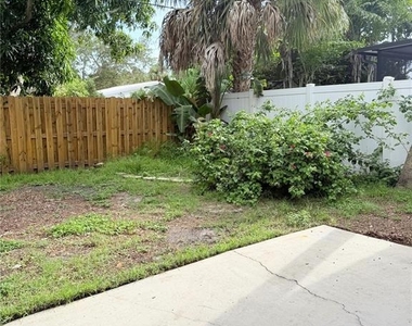 8068 23rd Avenue N - Photo Thumbnail 13