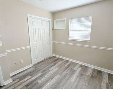 8068 23rd Avenue N - Photo Thumbnail 8
