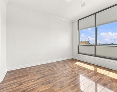 1209 E Cumberland Avenue - Photo Thumbnail 8