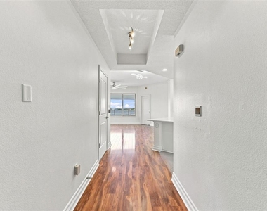 1209 E Cumberland Avenue - Photo Thumbnail 1