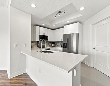 1209 E Cumberland Avenue - Photo Thumbnail 4