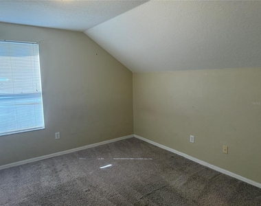 6509 Bridgecrest Drive - Photo Thumbnail 9