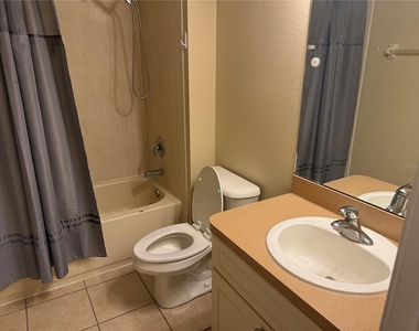 6509 Bridgecrest Drive - Photo Thumbnail 11