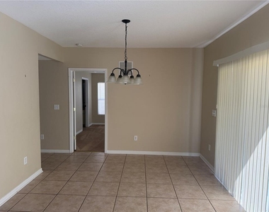 6509 Bridgecrest Drive - Photo Thumbnail 4
