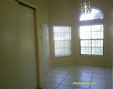 818 Vermont Woods Lane - Photo Thumbnail 6