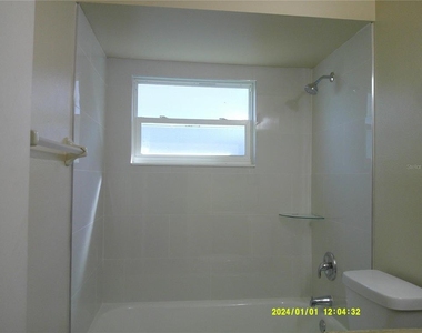 818 Vermont Woods Lane - Photo Thumbnail 19