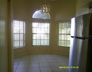 818 Vermont Woods Lane - Photo Thumbnail 5