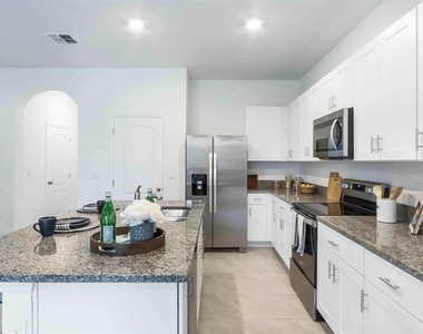 274 Reena Drive - Photo Thumbnail 6