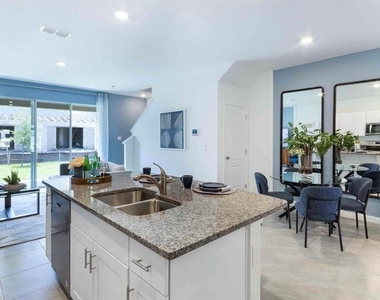 274 Reena Drive - Photo Thumbnail 7