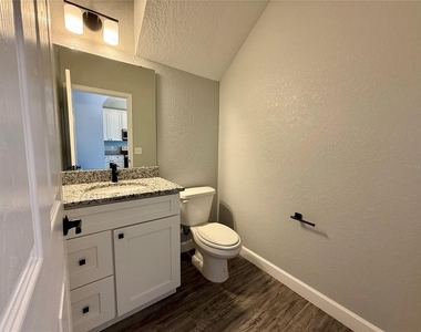 2741 Sycamore Street - Photo Thumbnail 13