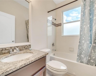 909 Summit Ash Court - Photo Thumbnail 15