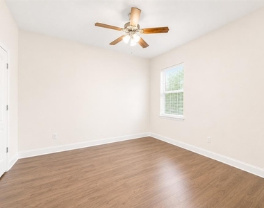 909 Summit Ash Court - Photo Thumbnail 18